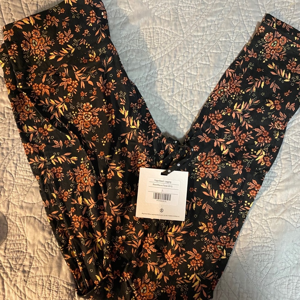 Large Black and Mauve leggings